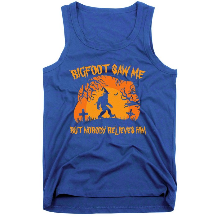 Retro Halloween Bigfoot Saw Me But Nobody Believes Him Gift Tank Top