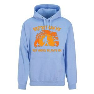 Retro Halloween Bigfoot Saw Me But Nobody Believes Him Gift Unisex Surf Hoodie