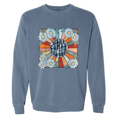 Retro Here Comes The Sun Floral Summer Family Vacation Happy Garment-Dyed Sweatshirt