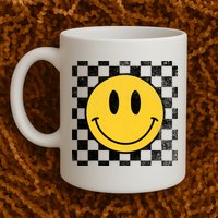 Retro Happy Face 70s Distressed Checkered Pattern Smile Face Mug