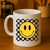 Retro Happy Face 70s Distressed Checkered Pattern Smile Face Mug