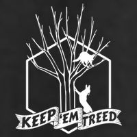 Raccoon Hunting Keep Em' Treed Vinatage Hunting Gear Meaningful Gift Garment-Dyed Fleece Hoodie
