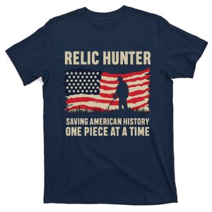 Relic Hunter Metal Detector Treasure Hunting US Flag T-Shirt