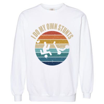 vintage I Do My Own Stunts Scooter Lovers Funny Injury Recovery  Gift Garment-Dyed Sweatshirt
