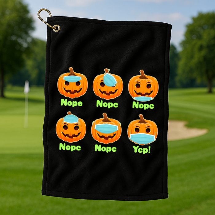 Right And Wrong Way To Wear Masks Pumpkins Golf Towel