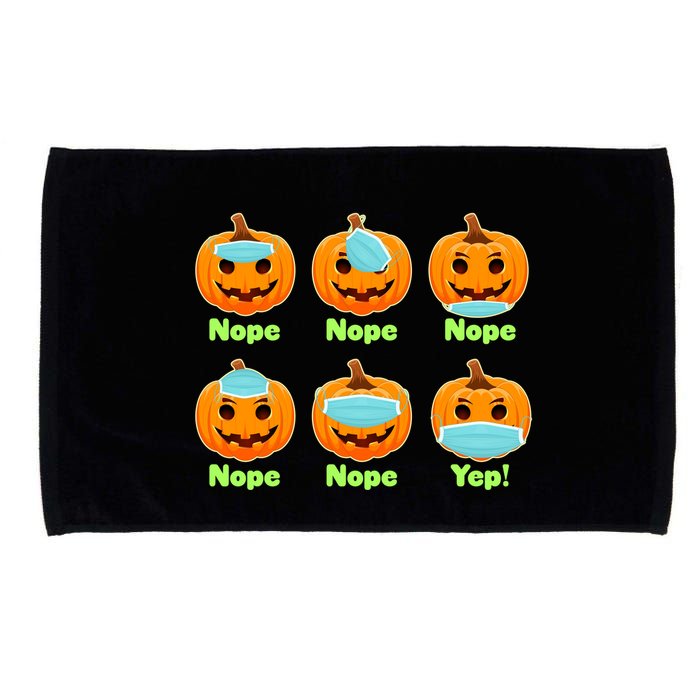 Right And Wrong Way To Wear Masks Pumpkins Microfiber Hand Towel
