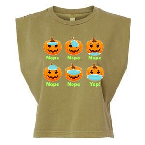 Right And Wrong Way To Wear Masks Pumpkins Garment-Dyed Women's Muscle Tee