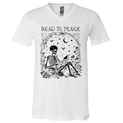 Read In Peace Skeleton Reading Teacher Spooky Halloween V-Neck T-Shirt