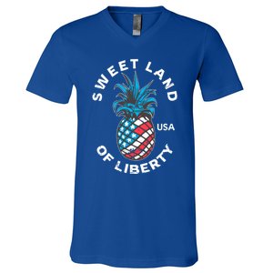 Retro July 4th Pineapple American Flag Sweet Land Of Liberty Meaningful Gift V-Neck T-Shirt