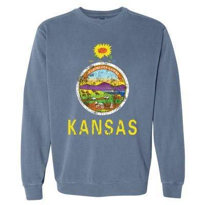 Retro Kansas Flag Vintage Ks Souvenir Gift Garment-Dyed Sweatshirt