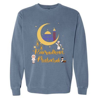 Ramadan Kareem Ramadan Muslims Holy Month Fasting Garment-Dyed Sweatshirt