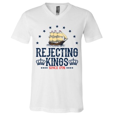 Rejecting Kings Since 1776 Vintage Patriotic No Kings V-Neck T-Shirt