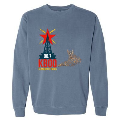 Radio Loving Cat Garment-Dyed Sweatshirt