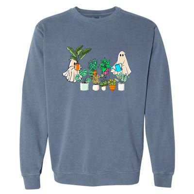 Retro Lady Gardener Ghost Gardening Plants Lover Halloween Garment-Dyed Sweatshirt