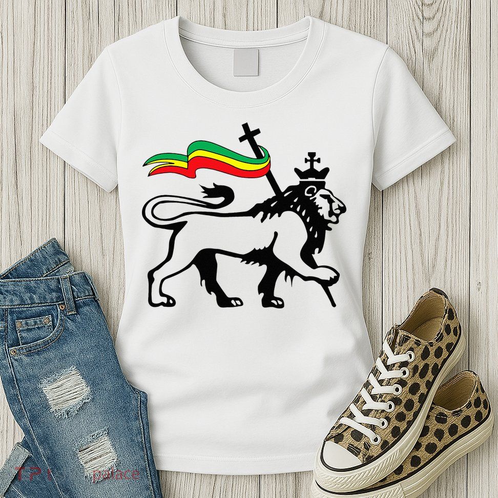 Rasta Lion Of Judah Rastafarian Reggae Lion And Christian Womens T-Shirt
