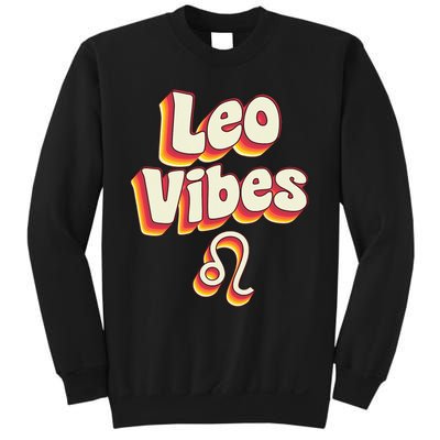 Retro Leo Zodiac Sign Astrology July August Birthday Leo Sweatshirt