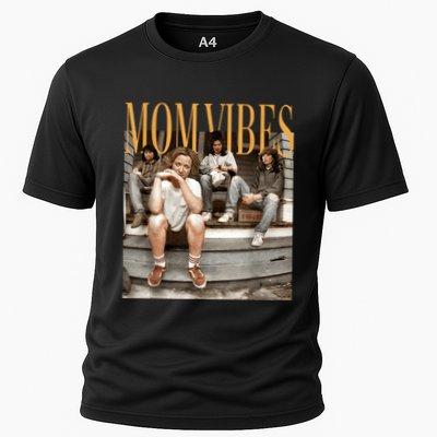 Retro Mom 90’S Vibes Vintage MotherS Day Mom Performance Shirt