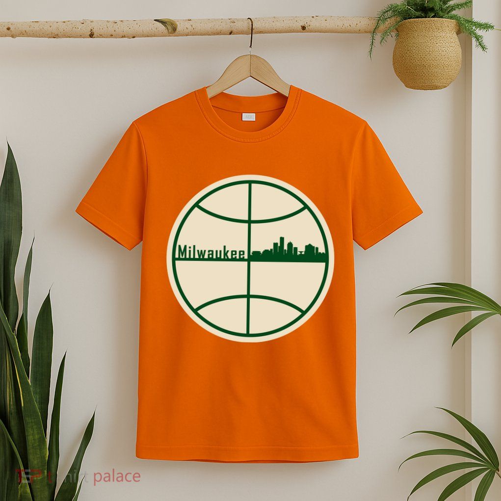 Retro Milwaukee Basketball Home Game Baskeball Fan T-Shirt