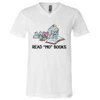 Read Mo Book Piggie Elephant Pigeons Mo It's A Good Day To Read A Book V-Neck T-Shirt