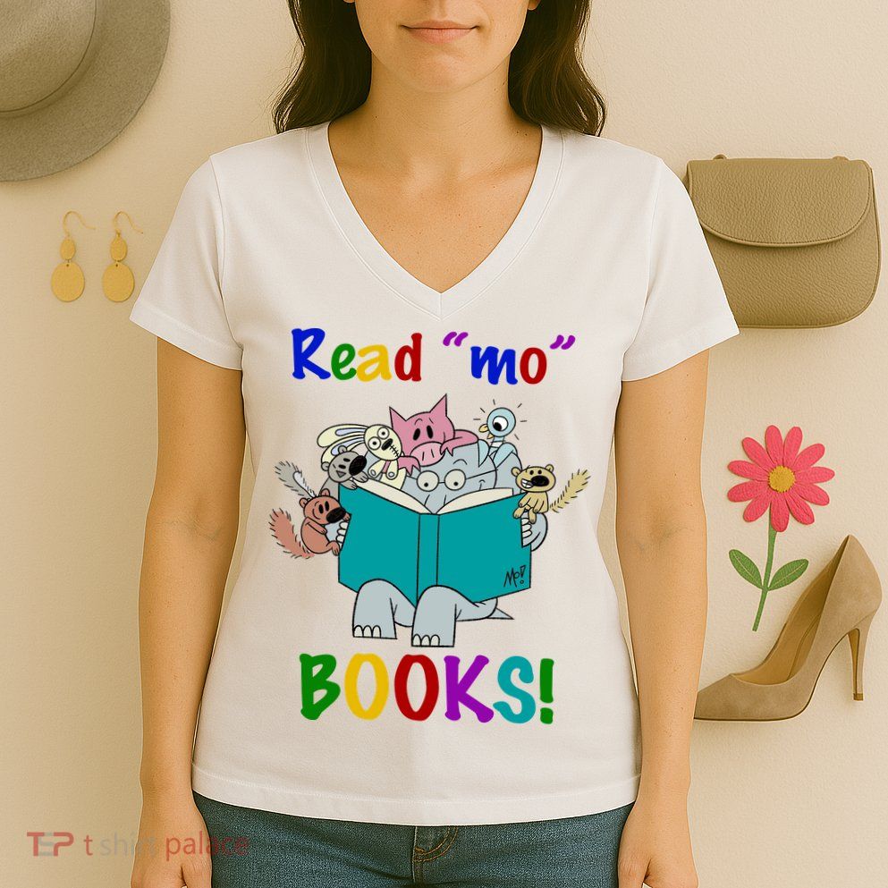 Read Mo Books Elephant Animals Women's V-Neck T-Shirt