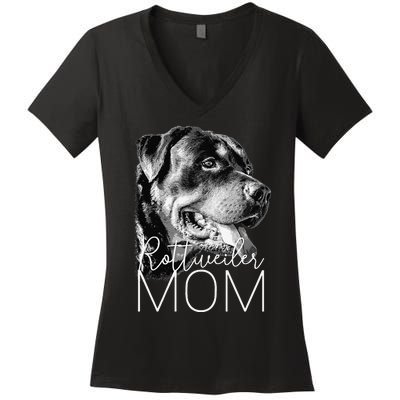 Rottweiler Mom Dog Women's V-Neck T-Shirt