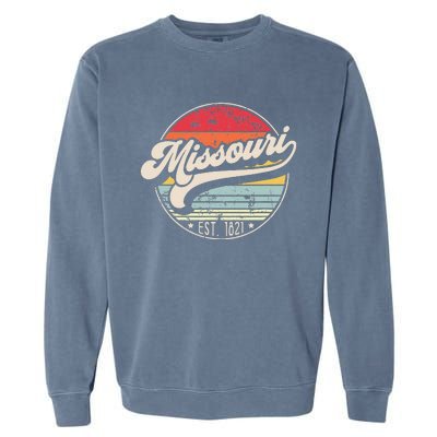 Retro Missouri Home State Mo Cool 70s Style Sunset Garment-Dyed Sweatshirt