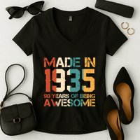 Retro Made In 1935 90 Years Of Being Awesome Birthday Women's V-Neck T-Shirt