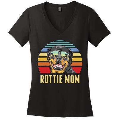 Rottie Mom Rottweiler Dog Vintage Retro Sunset Beach Vibe Women's V-Neck T-Shirt