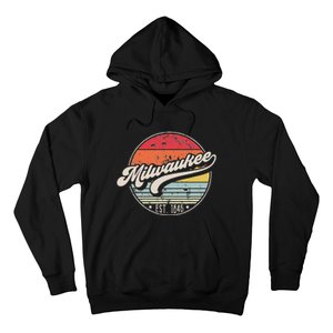 Retro Milwaukee Wi Home City 70s Style Sunset Gift Hoodie