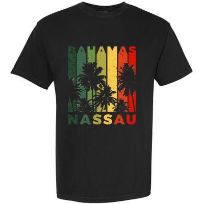 Retro Nassau Bahamas Beach Fan Palm Tree Cool Souvenir Garment-Dyed Heavyweight T-Shirt