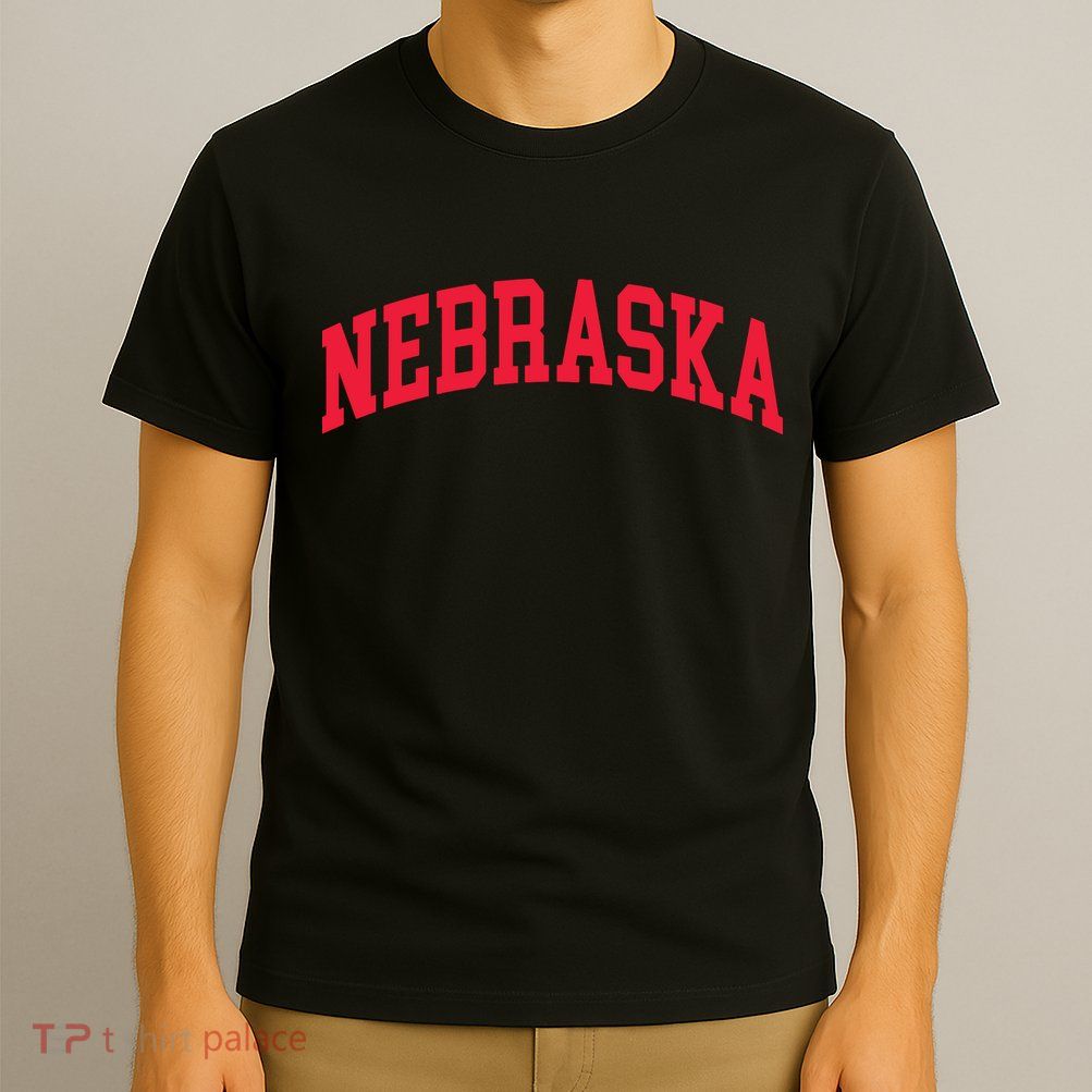 Retro Nebraska Vintage Design Classic Font Throwback Design T-Shirt