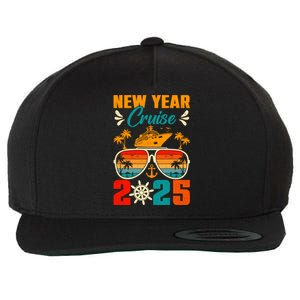 Retro New Years Cruise 2025 Cruise Squad New Years Eve Party Great Gift Wool Snapback Cap