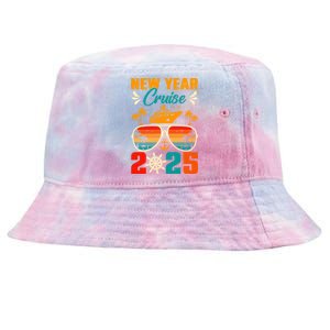 Retro New Years Cruise 2025 Cruise Squad New Years Eve Party Great Gift Tie-Dyed Bucket Hat