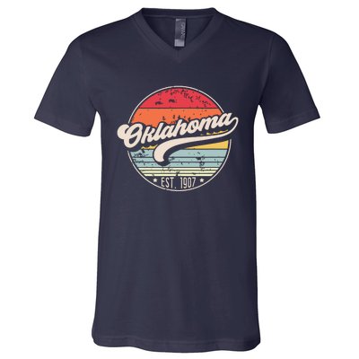 Retro Oklahoma Home State Ok Cool 70s Style Sunset V-Neck T-Shirt