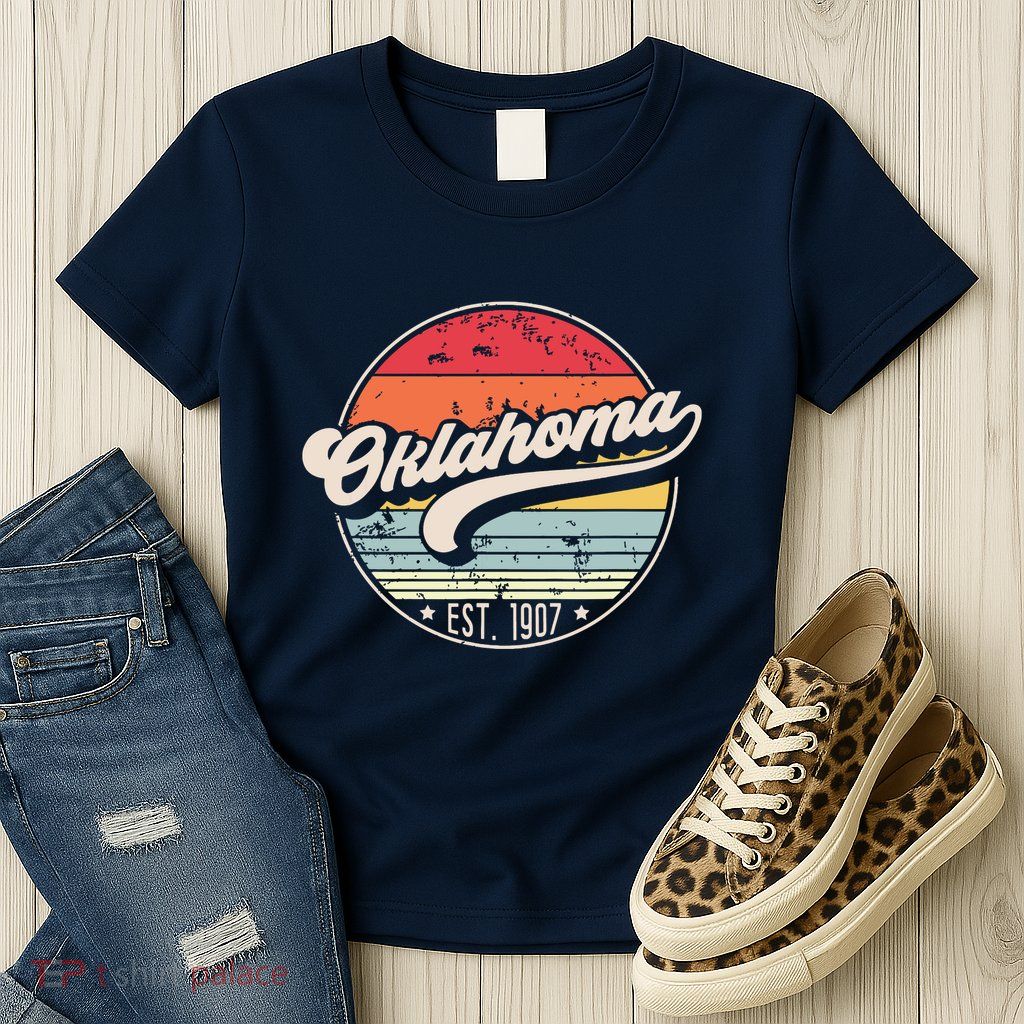 Retro Oklahoma Home State Ok Cool 70s Style Sunset Womens T-Shirt