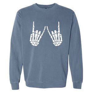 Rock On Rock Star Skeleton Hands Trendy Halloween Skeleton Gift Garment-Dyed Sweatshirt