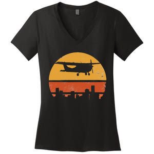 Retro Pilot C172 Flying Gift Women's V-Neck T-Shirt