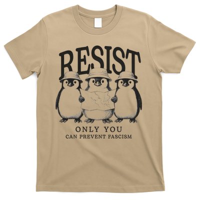 Resist Penguin Protest Activism Penguin Against Tariffs T-Shirt