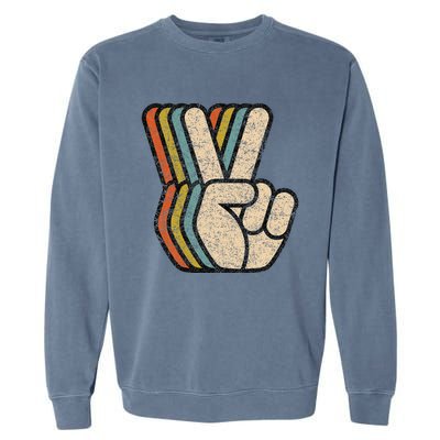 Retro Peace Sign V Fingers Vintage 60s 70s 80s Cool Garment-Dyed Sweatshirt