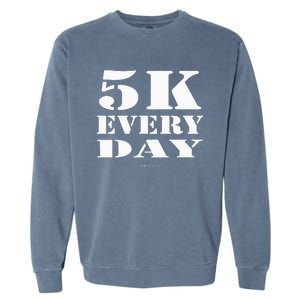 Runners Periodic Table Runner Men & WoRunning 5K Everyday Streakmen Gifts Garment-Dyed Sweatshirt