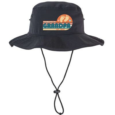 Retro Promoted To Grandpa Established 2025 Bucket Hat
