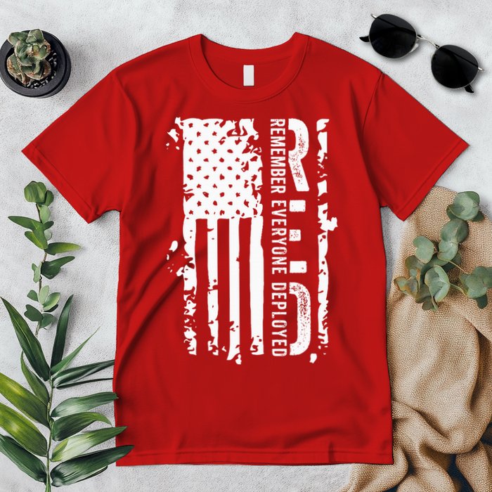 RED Remember Everyone Deployed Distressed Flag Premium T-Shirt