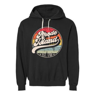Retro Rhode Island Home State Ri Cool 70s Style Sunset Garment-Dyed Fleece Hoodie