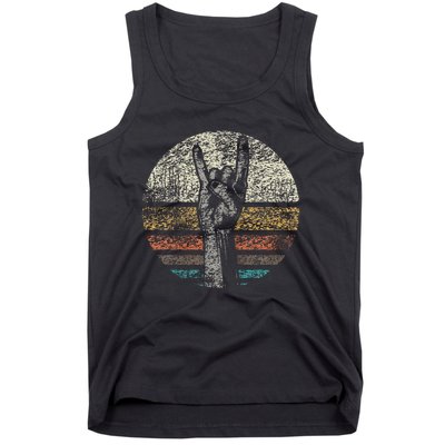 Retro Rock On Hand Horns For Rock And Roll Music Lovers Tank Top