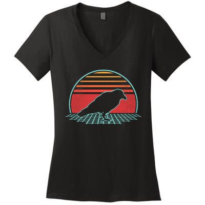 Raven Retro Vintage Crow 80s Style Bird Lover Gift Women's V-Neck T-Shirt