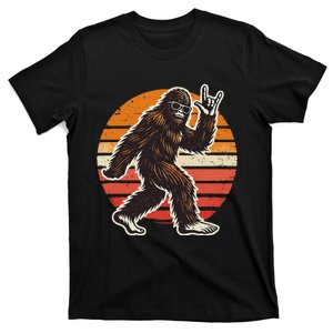 Rock Sign Bigfoot Sasquatch Sunset Graphic Funny Big Foot T-Shirt