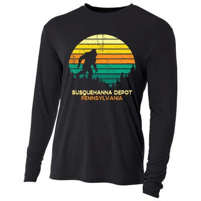 Retro Susquehanna Depot Pennsylvania Big Foot Souvenir Cooling Performance Long Sleeve Crew