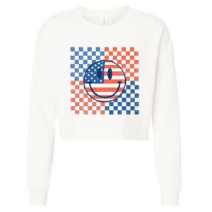 Retro Smiley Face American Flag 4th Of July Patriotic Cropped Pullover Crew