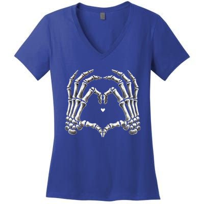 Retro Skeleton Hands Vintage Heart Sign Halloween Costume Funny Gift Women's V-Neck T-Shirt