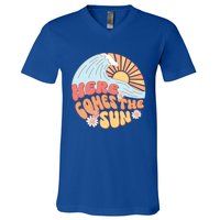 Retro Summer Here Comes The Sun Boho Groovy Gift Funny Gift V-Neck T-Shirt